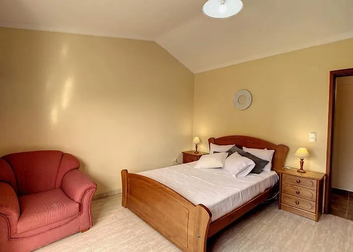 Semesterbostad Feliz *