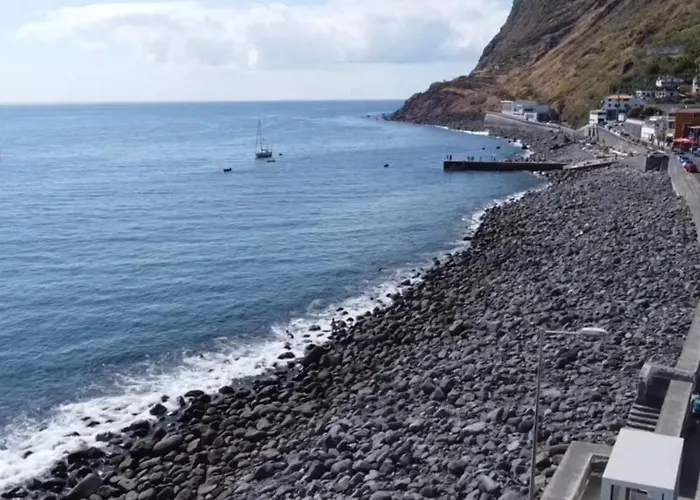 Semesterbostad Feliz *